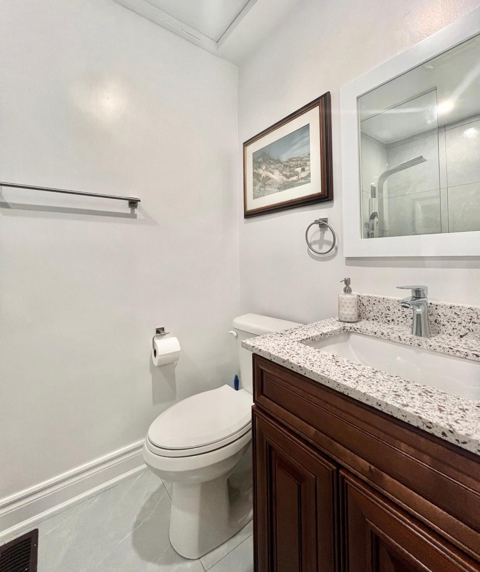 Upgraded Rooms With Bath 7-Min To Subway Near Downsview Rogers Stadium 多伦多 外观 照片